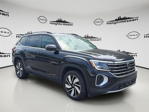 Used 2025 Volkswagen Atlas SE AWD/4WD image 6
