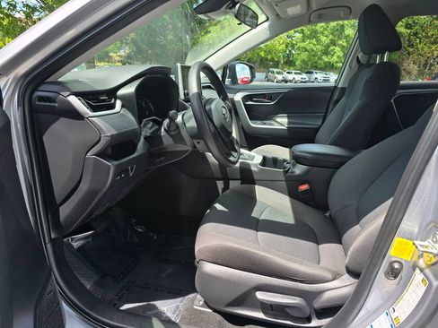 Certified 2023 Toyota RAV4 LE AWD/4WD image 15