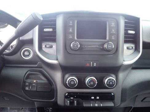 New 2024 RAM 3500 Big Horn image 17