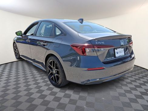Used 2025 Honda Civic Sport image 4