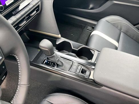 New 2026 Toyota Camry SE image 10