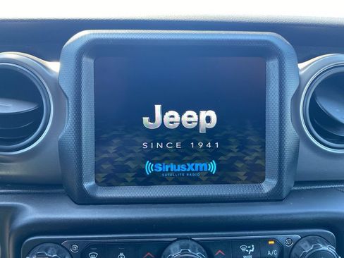 Used 2022 Jeep Wrangler Unlimited Sport AWD/4WD image 33