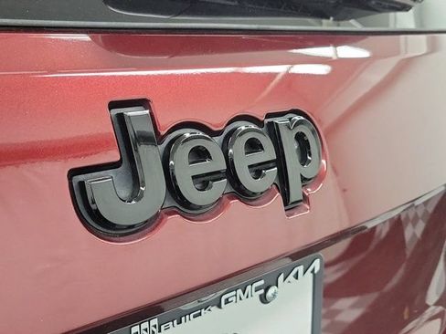Used 2019 Jeep Grand Cherokee Altitude RWD image 7