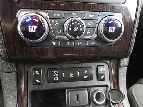 Used 2015 Chevrolet Traverse LT AWD/4WD image 22