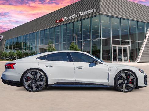 New 2026 Audi S e-tron GT Prestige image 4