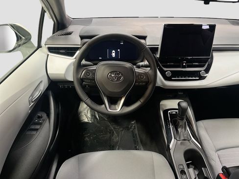 Used 2026 Toyota Corolla SE w/ SE Premium Package image 21