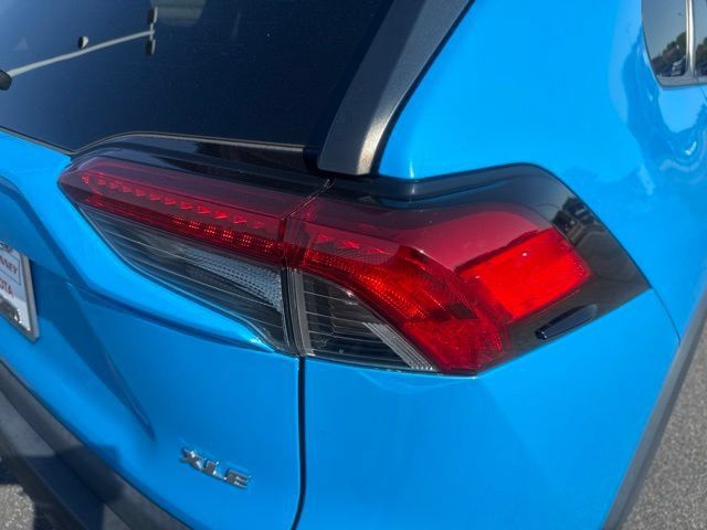 Used 2019 Toyota RAV4 XLE Premium w/ Advanced Technology Package FWD image 14