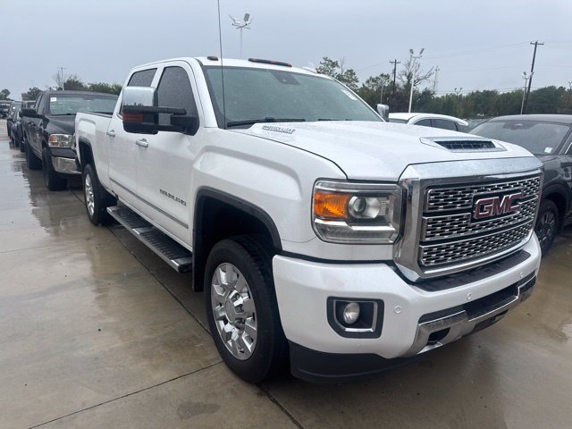 Used 2018 GMC Sierra 2500 Denali AWD/4WD image 1