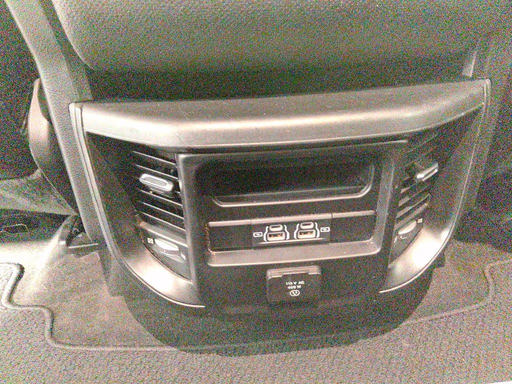 Used 2021 RAM 1500 Laramie AWD/4WD image 15