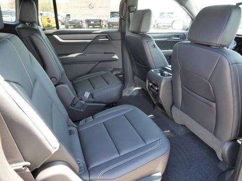 New 2026 GMC Acadia Elevation w/ Elevation Premium Package AWD/4WD image 31