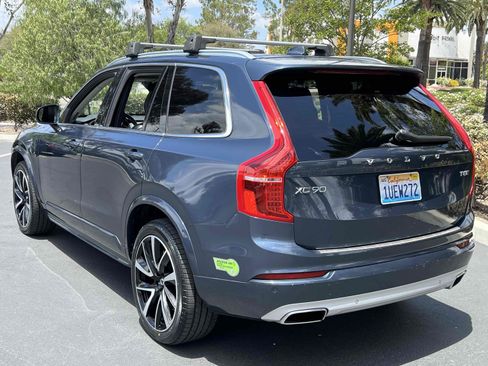 Used 2020 Volvo XC90 T8 Momentum w/ Protection Package Premier AWD/4WD image 2