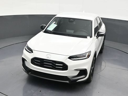 Used 2025 Honda HR-V Sport image 24