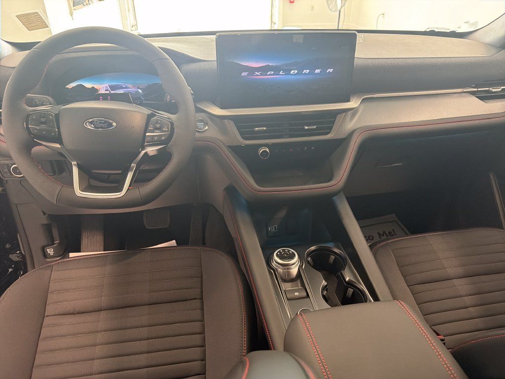 New 2027 Ford Explorer ST-Line w/ Premium Package RWD image 17