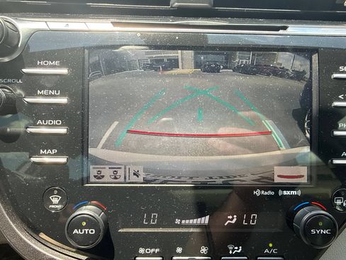 Used 2020 Toyota Camry XSE FWD image 9