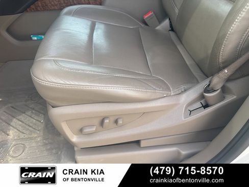 Used 2015 Chevrolet Suburban LTZ image 16