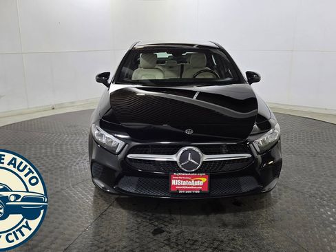 Used 2019 Mercedes-Benz A 220 4MATIC image 2