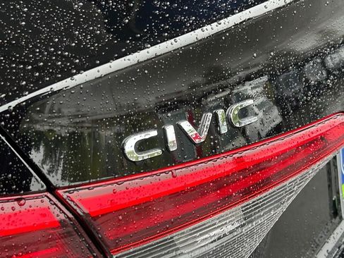 Used 2024 Honda Civic Touring image 35