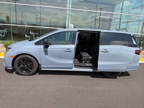 Used 2024 Honda Odyssey Sport image 6