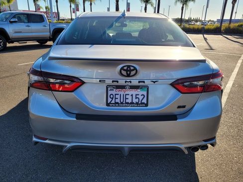 Used 2023 Toyota Camry SE w/ Convenience Package FWD image 5
