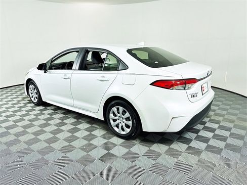 Certified 2025 Toyota Corolla LE image 21