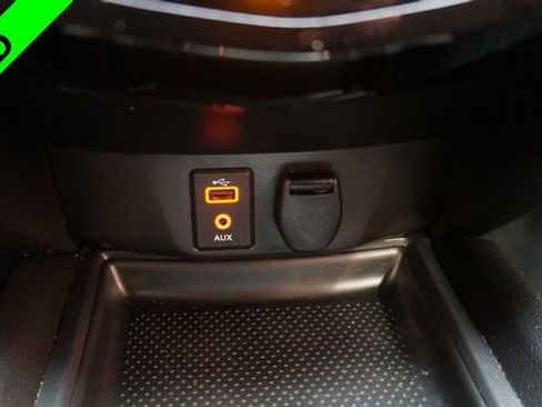 Used 2017 Nissan Rogue SV image 19