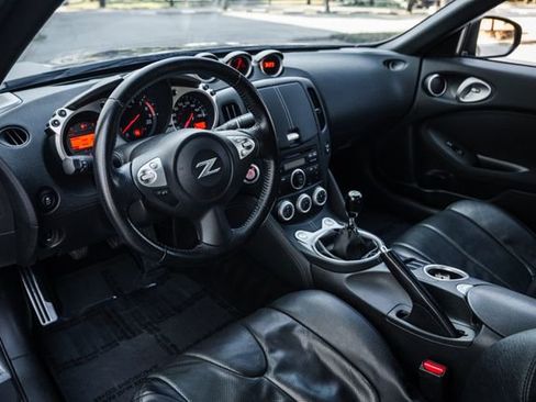 Used 2014 Nissan 370Z Coupe w/ Sport Package image 2