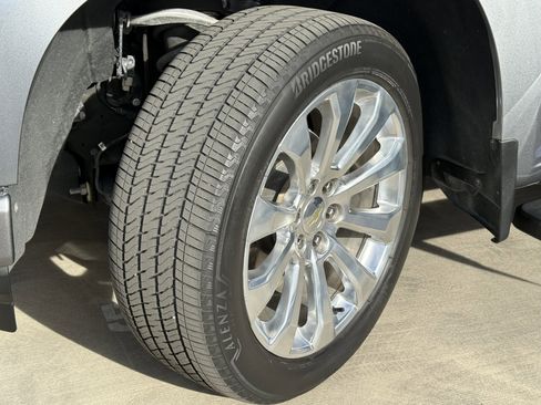 Used 2021 Chevrolet Silverado 1500 High Country w/ Technology Package image 17