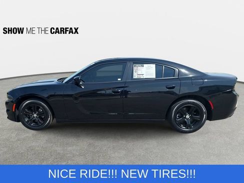 Used 2022 Dodge Charger SXT RWD image 8