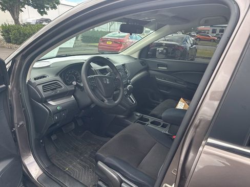 Used 2016 Honda CR-V SE image 9
