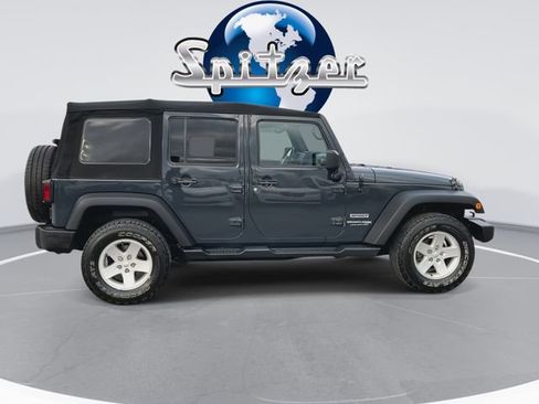 Used 2018 Jeep Wrangler Unlimited Sport S image 10