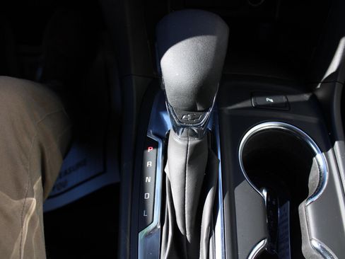 Used 2024 Chevrolet Equinox LT image 22