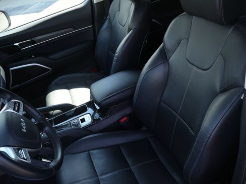Certified 2022 Kia Telluride EX w/ EX Premium Package AWD/4WD image 26