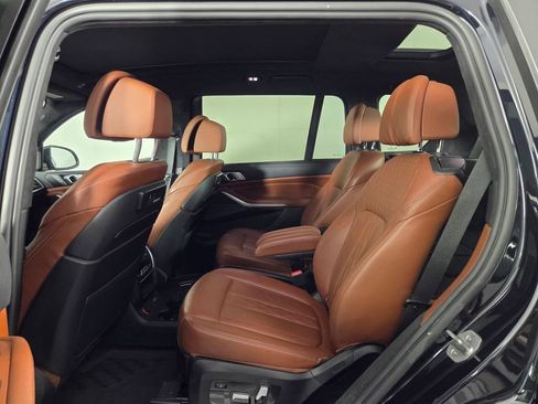 Used 2022 BMW X7 xDrive40i w/ M Sport Package image 24