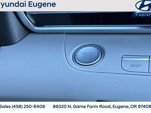 Used 2025 Hyundai Elantra Limited w/ Cargo Package image 27