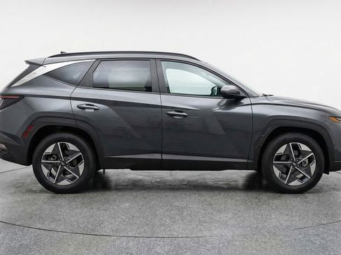 Used 2025 Hyundai Tucson SEL image 11