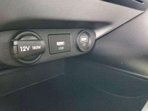 Used 2023 Hyundai Elantra SEL image 27