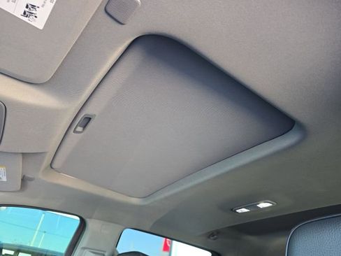 Certified 2022 GMC Sierra 1500 Denali image 19