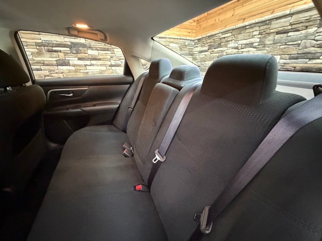 Used 2015 Nissan Altima 2.5 SV w/ Convenience Package FWD image 45