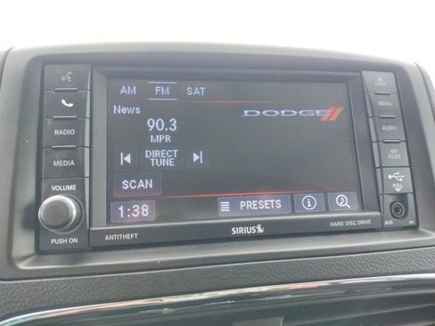 Used 2019 Dodge Grand Caravan SE w/ UConnect Hands-Free Group image 21