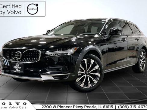 Certified 2024 Volvo V90 B6 Cross Country Plus w/ Climate Package image 1