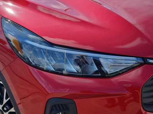 New 2025 Ford Escape SE image 35