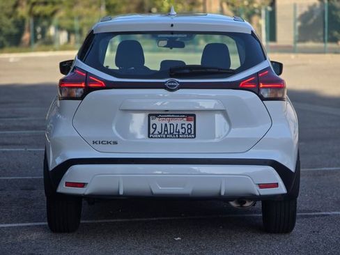 Used 2023 Nissan Kicks S FWD image 11