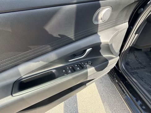 New 2026 Hyundai Elantra SE FWD image 13