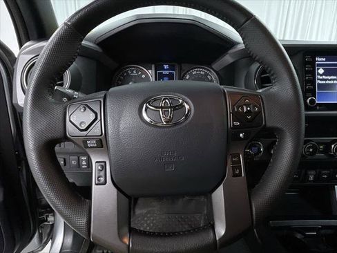 Certified 2020 Toyota Tacoma TRD Sport w/ Technology Package AWD/4WD image 27