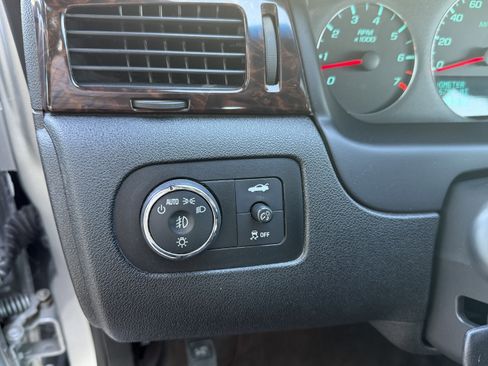 Used 2016 Chevrolet Impala LTZ image 19