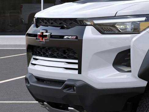 New 2026 Chevrolet Colorado ZR2 AWD/4WD image 13
