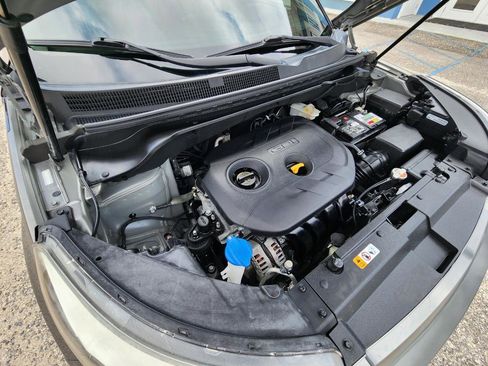 Used 2019 Kia Soul + FWD image 29