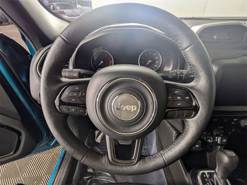 Certified 2022 Jeep Renegade Altitude w/ Convenience Group image 18