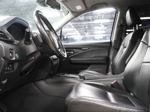 Used 2017 Honda Pilot Touring image 10