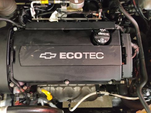 Used 2017 Chevrolet Sonic LT image 30